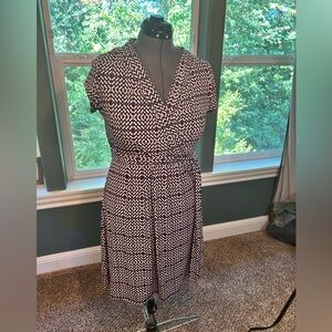 Liz Claiborne short sleeve faux wrap stretch dress with belt